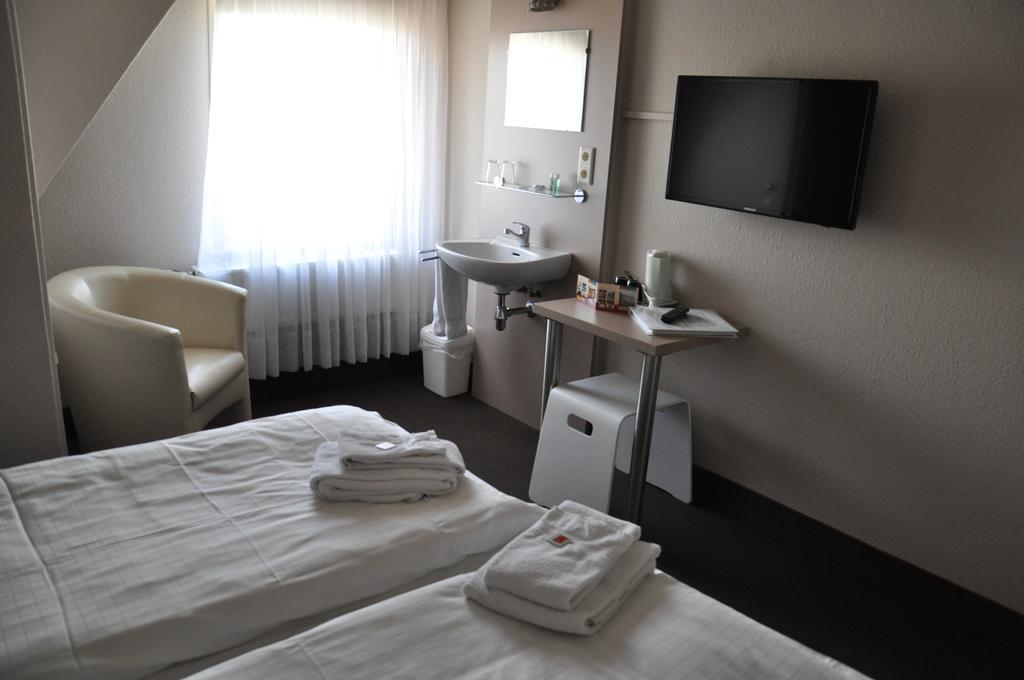 Hotel Het Anker Heythuysen Chambre photo